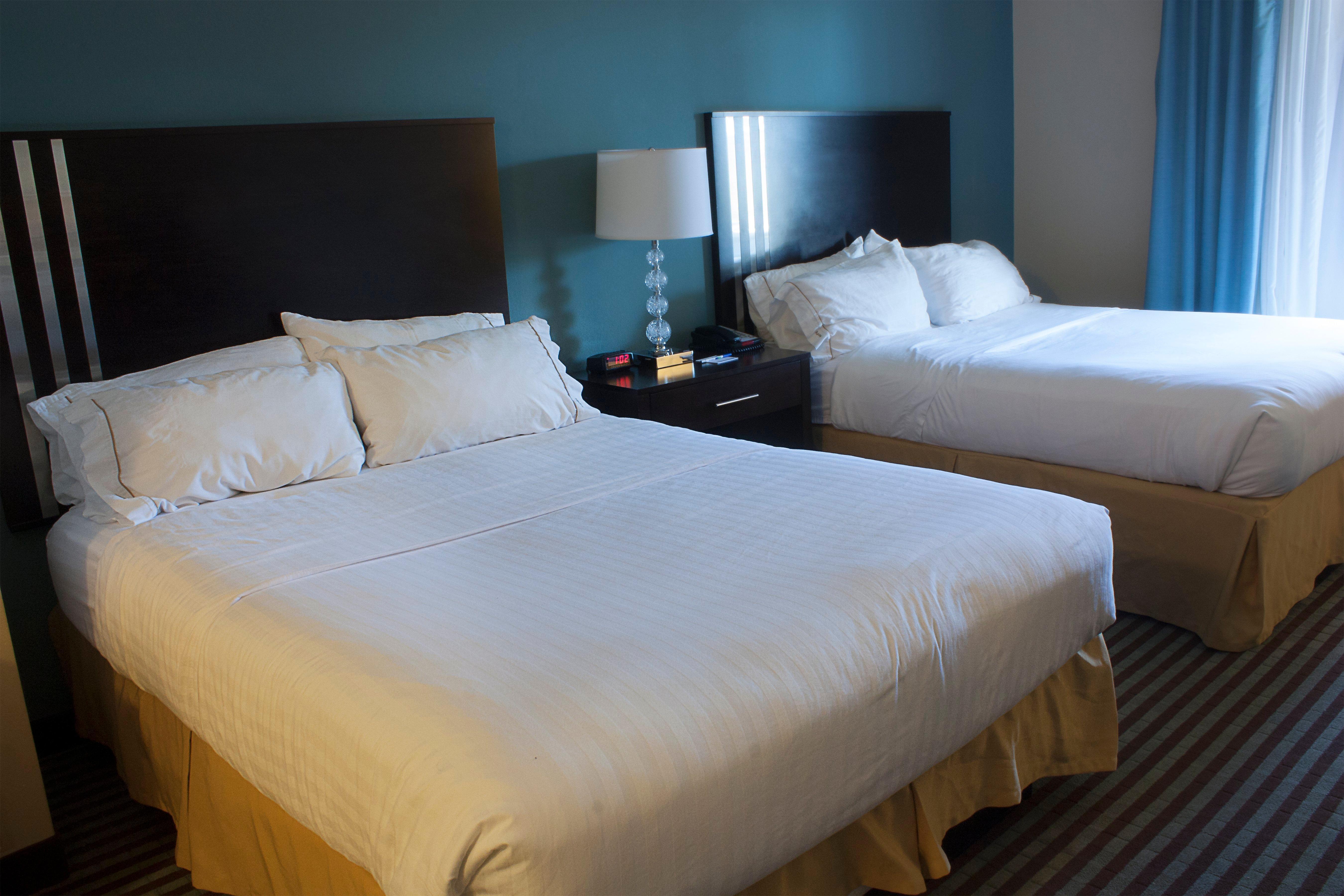 Holiday Inn Express & Suites Youngstown West I 80, An Ihg Hotel Bagian luar foto