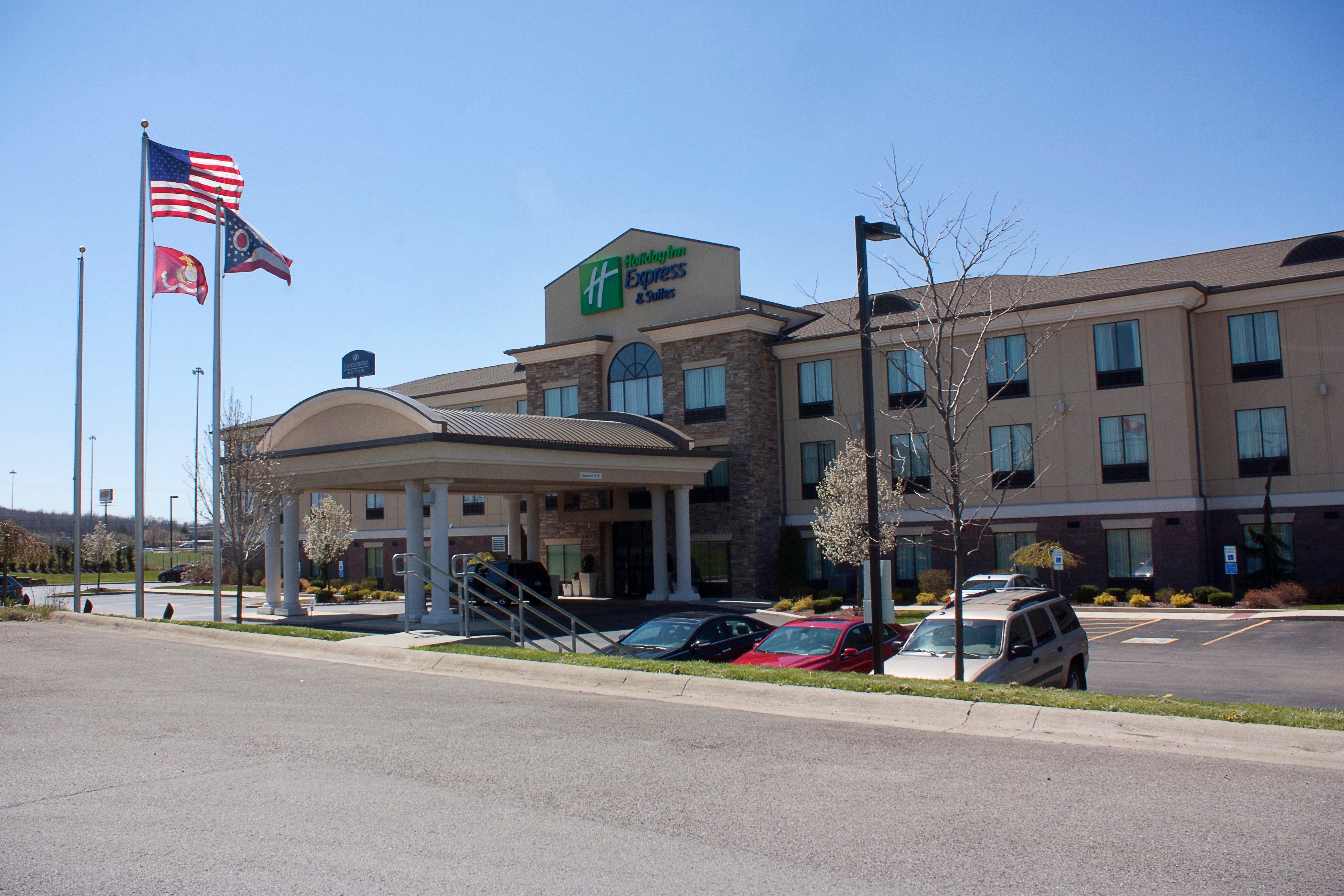 Holiday Inn Express & Suites Youngstown West I 80, An Ihg Hotel Bagian luar foto