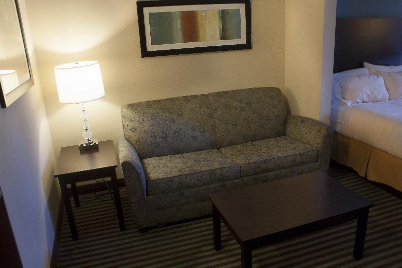 Holiday Inn Express & Suites Youngstown West I 80, An Ihg Hotel Bagian luar foto